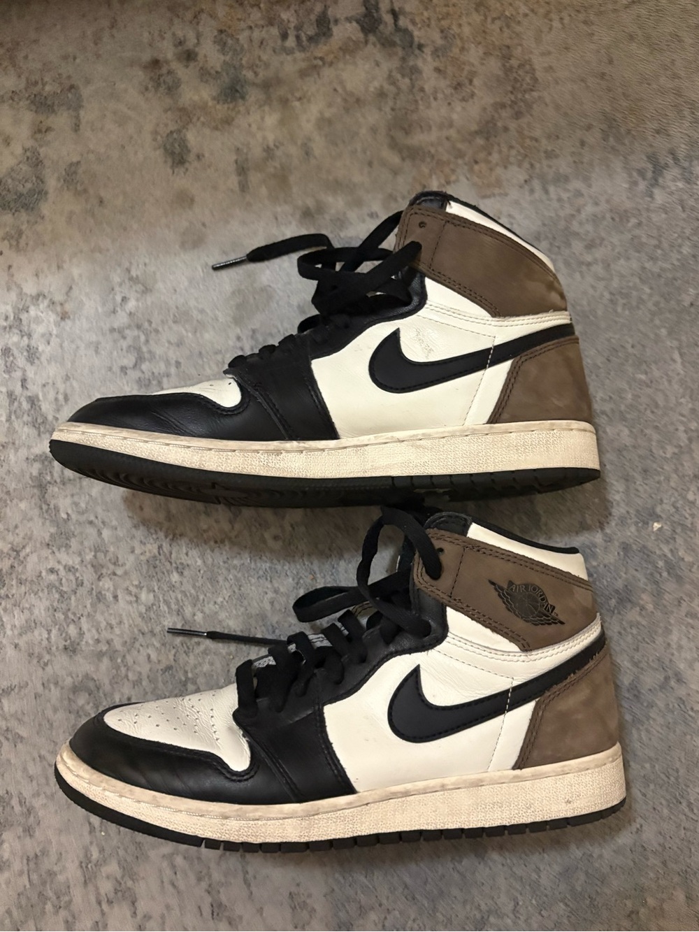 Nike Air Jordan 1 High - Black/White/Brown